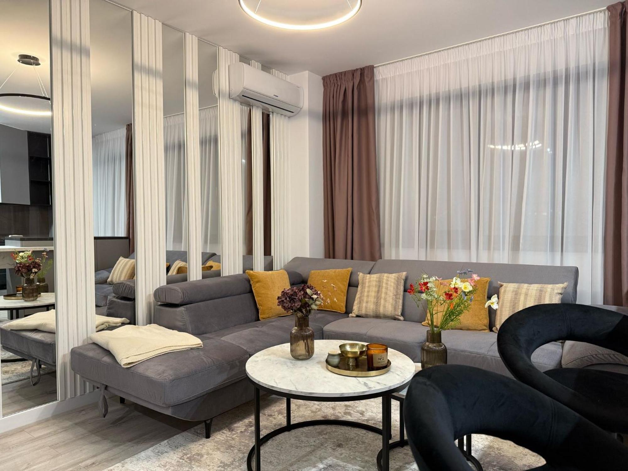 Luxevibe Apartments Near Mall Moldova 이아시 외부 사진