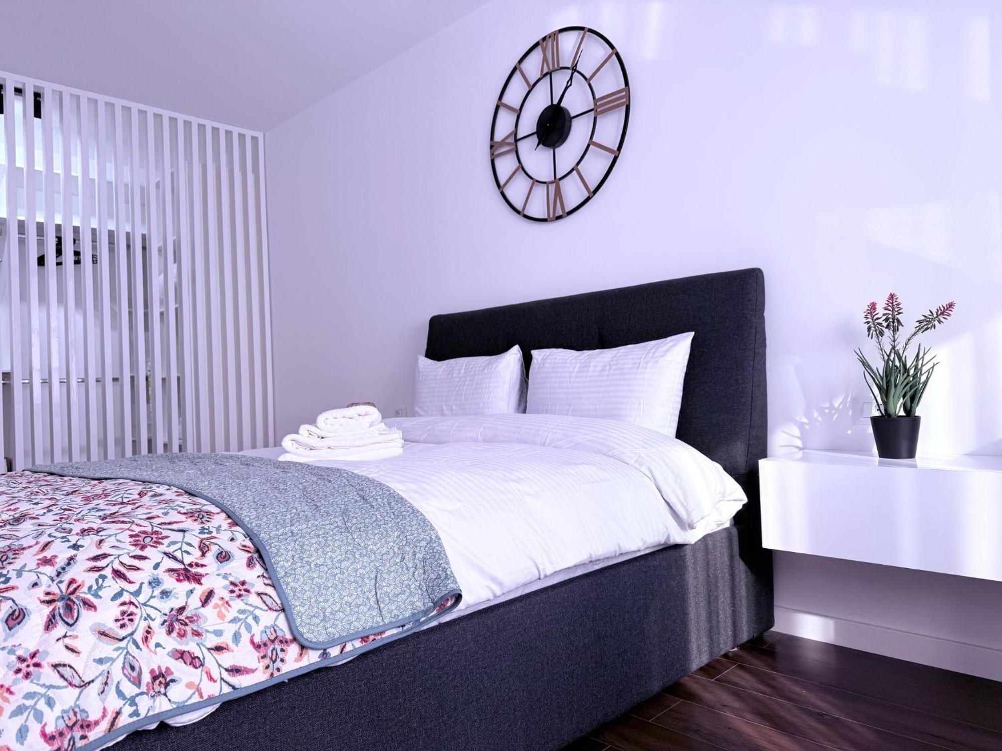 Luxevibe Apartments Near Mall Moldova 이아시 외부 사진